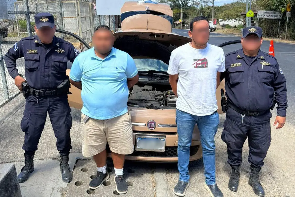 ., Policía de El Salvador