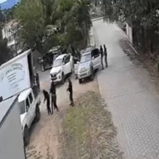 Ataque de comando armado a vivienda en Izabal queda captado en video. ,Captura de pantalla video de Facebook.
