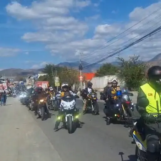 La comitiva principal de la Caravana del Zorro llegó a Chiquimula después del mediodía. ,Öscar Castañeda