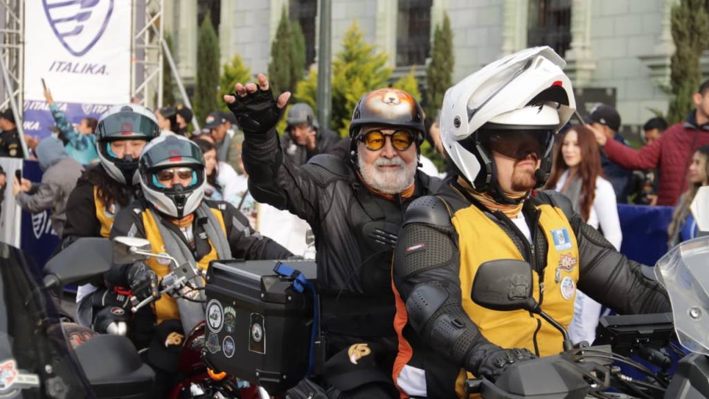 El color de la Caravana del Zorro 2026 desde la Plaza de la Constitución | Álex Meoño