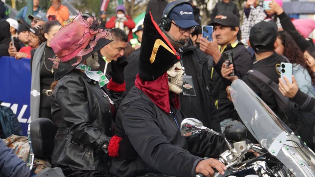 El color de la Caravana del Zorro 2026 desde la Plaza de la Constitución | Álex Meoño