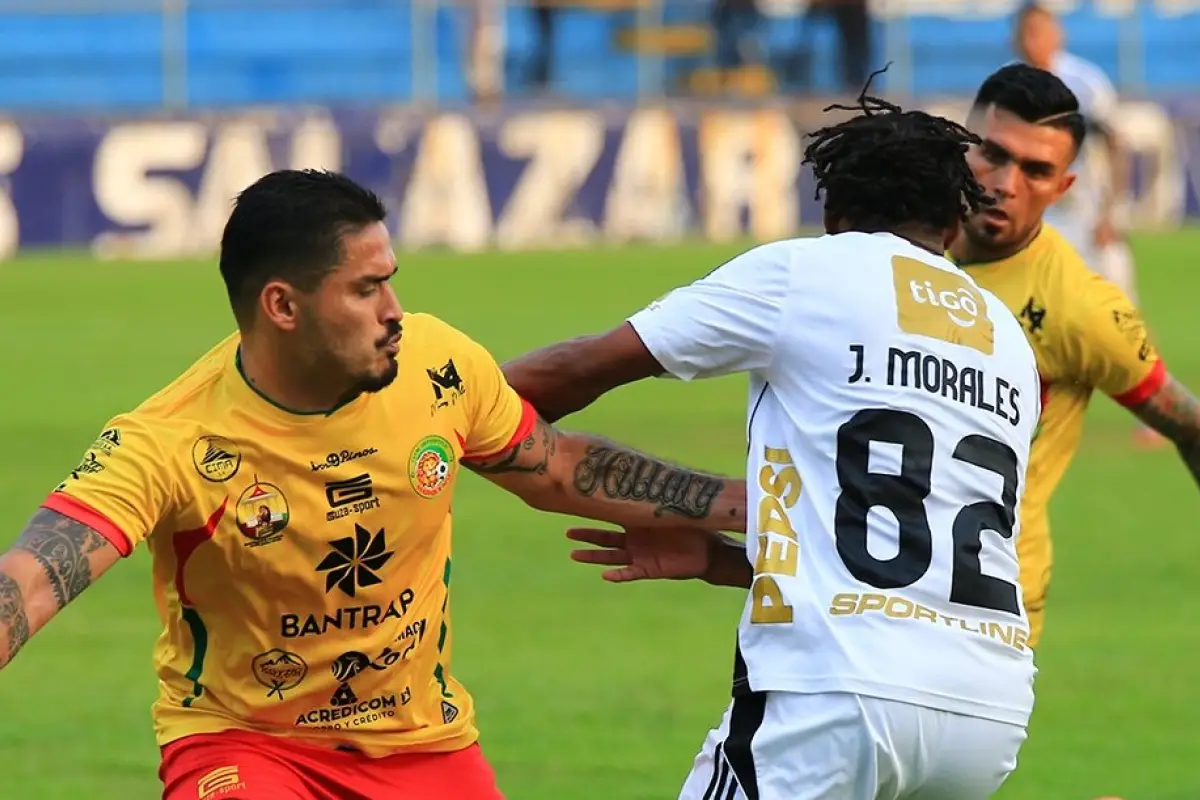 Comunicaciones derrota a Deportivo Marquense 