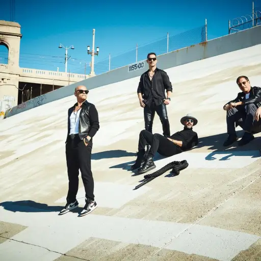 Magneto 90's Tour ,Redes sociales