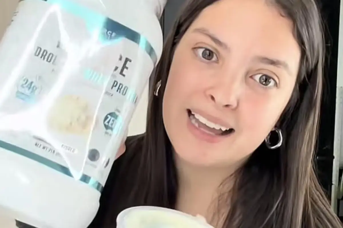 Deanna Melillo, Redes sociales