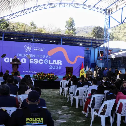 El presidente Bernardo Arévalo en el acto de inauguración del ciclo escolar 2026. ,Diario de Centro América