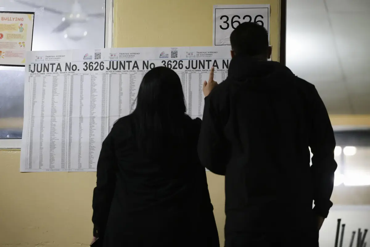 Los costarricenses acuden a las urnas para elegir al presidente y a los 57 diputados del Congreso para el periodo 2026-2030, tras una campaña electoral marcada por la ventaja en las encuestas de la oficialista del derechista Partido Pueblo Soberano, Laur,  EFE/Jeffrey Arguedas
