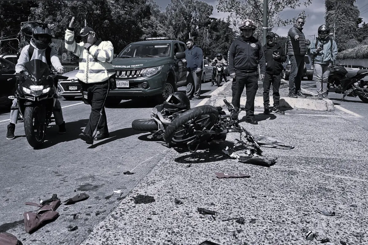 El accidente de la RN 10 cobró la vida de un motorista y dejó un fuerte congestionamiento en el área., Bomberos Municipales Departamentales.