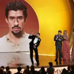 Bad Bunny alza el Grammy y la voz: el puertorriqueño critica al ICE en plena ceremoniat