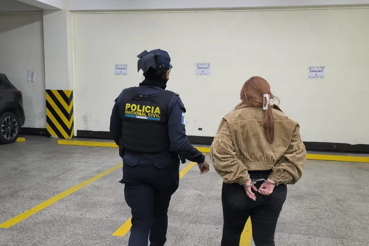 Laura fue detenida en Villa Nueva, porque es requerida por un juzgado de Quiché., PNC de Guatemala 