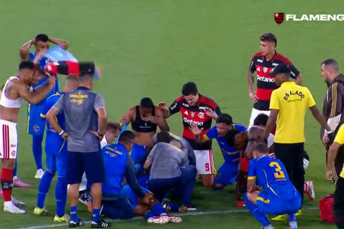 Jugador brasileño sufrió una convulsión en pleno partido - Flamengo TV