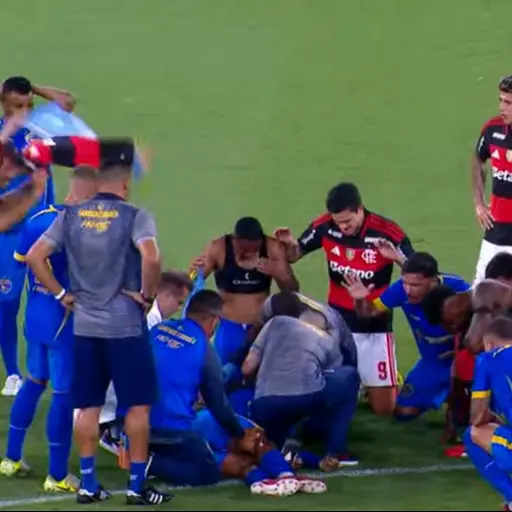 Jugador brasileño sufrió una convulsión en pleno partido - Flamengo TV