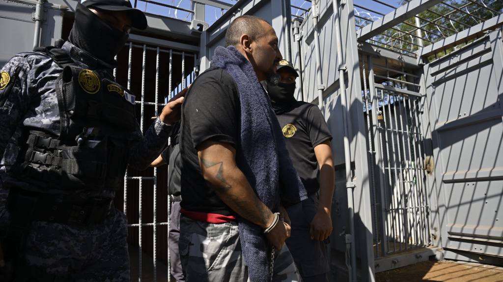 Arévalo confirma traslado de reos a nuevas celdas en la Granja Penal Canadá | Gobierno de Guatemala.