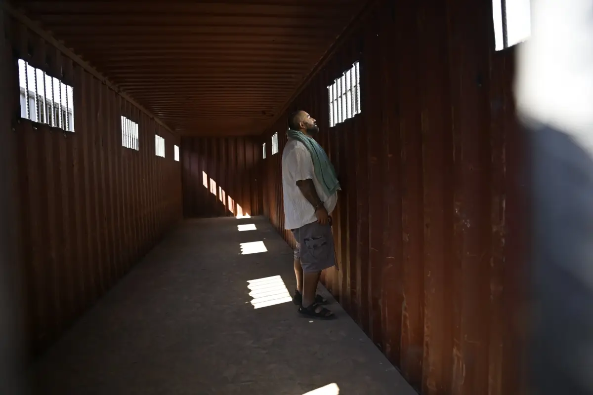 El mandatario Arévalo compartió fotos del traslado de reos a la Granja Penal Canadá., Gobierno de Guatemala