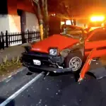 El vehículo colisionó en un sector del bulevar El Naranjo, Mixco. ,Bomberos Municipales