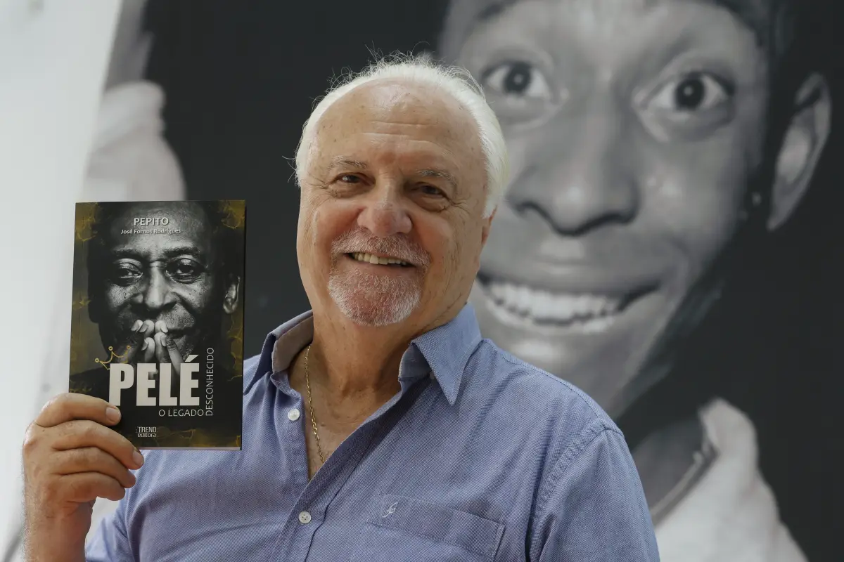 Pepito, de 82 años, conversa con la Agencia EFE en un lugar cargado de historia.