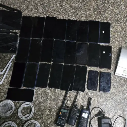 Parte de los objetos decomisados durante la requisa en la Granja Penal Pavón. ,Sistema Penitenciario