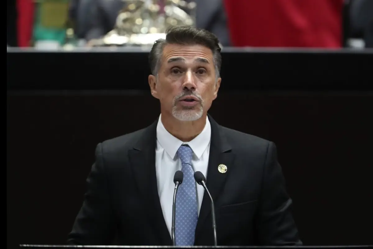 Sergio Mayer, Instagram