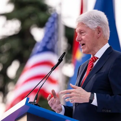 Bill Clinton, expresidente estadounidense ,Red social X
