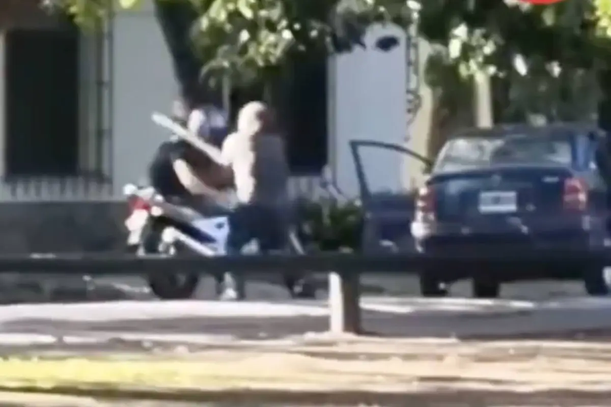 Lo que empezó como reclamo vial terminó en un crimen., Captura de pantalla video de X.