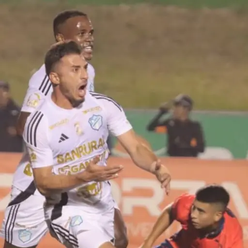 Comunicaciones se llevó el clásico 336