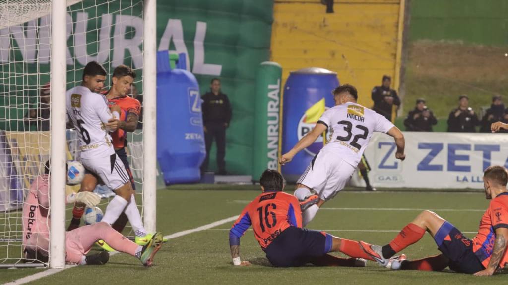 Clausura 2026: Comunicaciones vs. Municipal | Alex Meoño