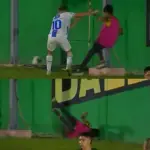 Así fue el empujón de Anthony López a un alcanzapelotas en Guastatoya t