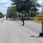 Las fuerzas armadas montaron puestos de registro en Petén, para prevenir acciones relacionadas con la violencia en México. ,Ejército de Guatemala.