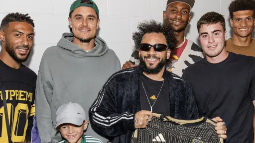 El seleccionado guatemalteco Matt Evans convive con Marcelo