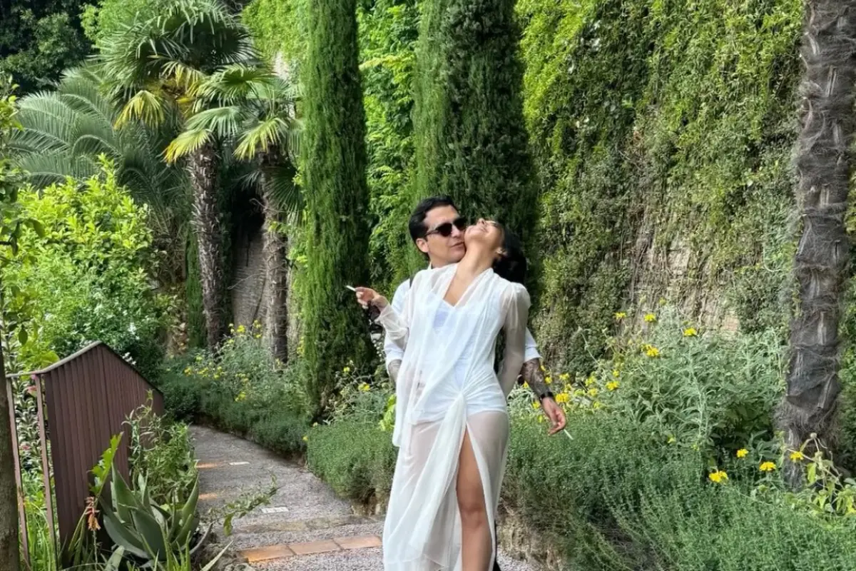 Nodal ángela aguilar, Instagram