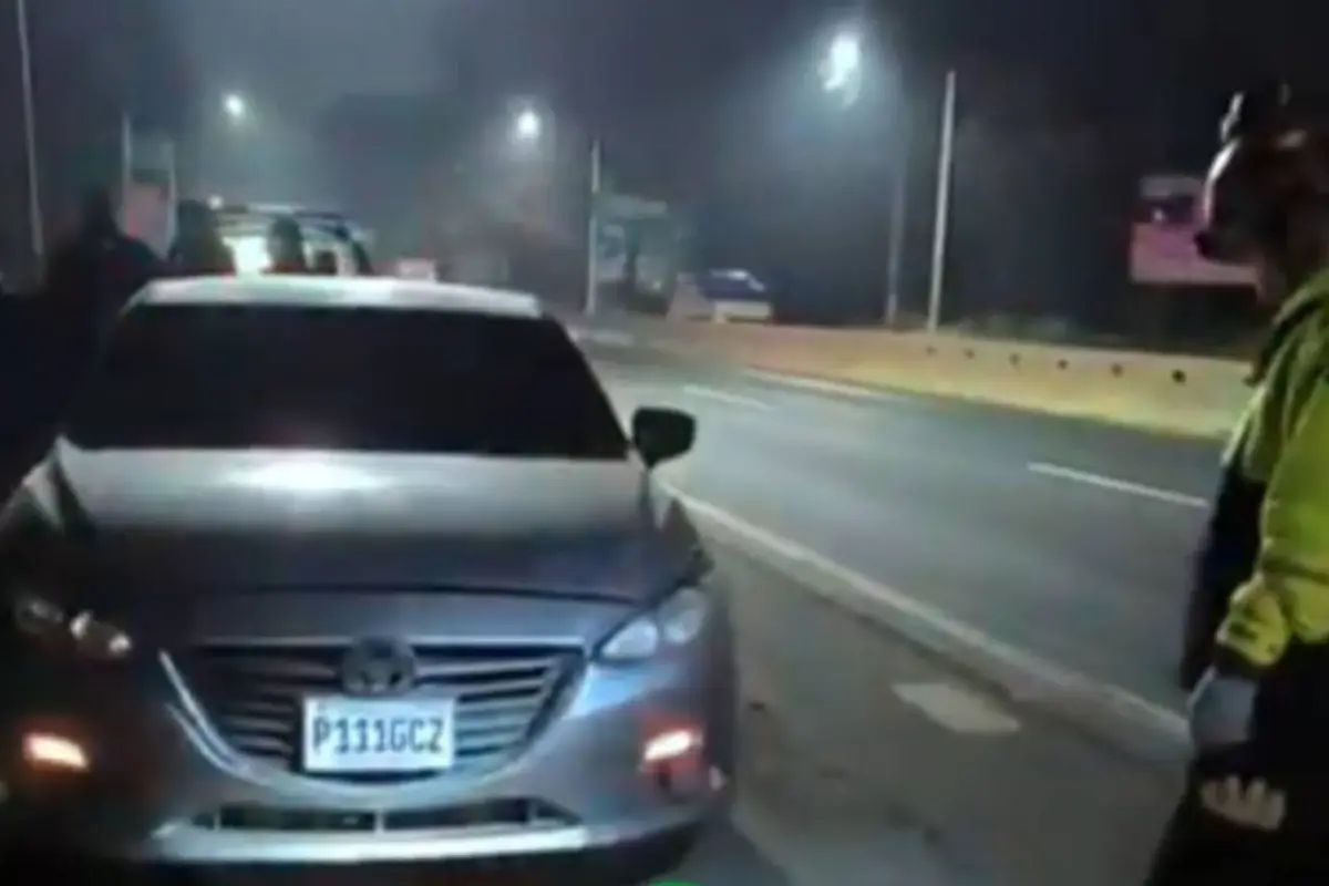 Identifican a los cuatro cuerpos localizados en el kilómetro 22 ruta al Pacífico., Foto Bomberos Municipales Departamentales