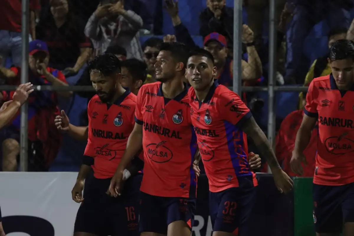 Municipal derrotó al bicampeón Antigua G. F. C. 