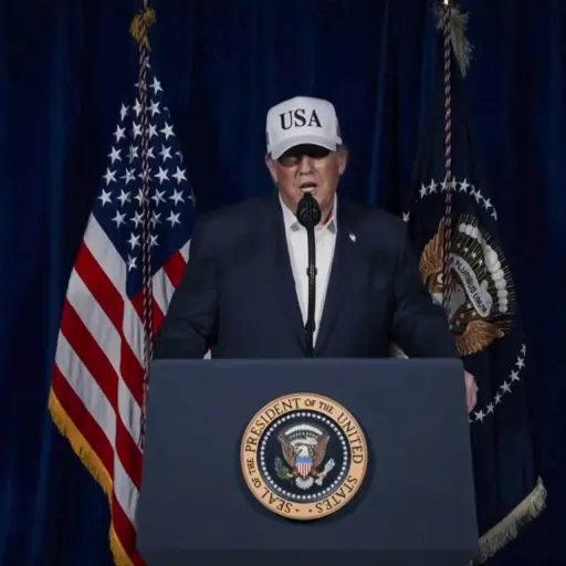 Captura de vídeo extraída de la Cuenta de Truth Social del presidente de EE ,UU, Donald Trump, quien anunció este sábado una operación militar 