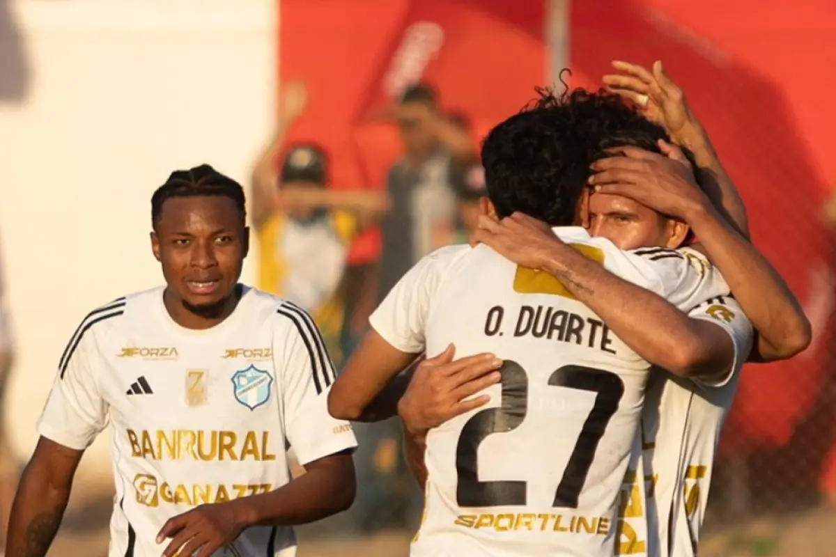 Comunicaciones gana y se aleja de la zona del descenso