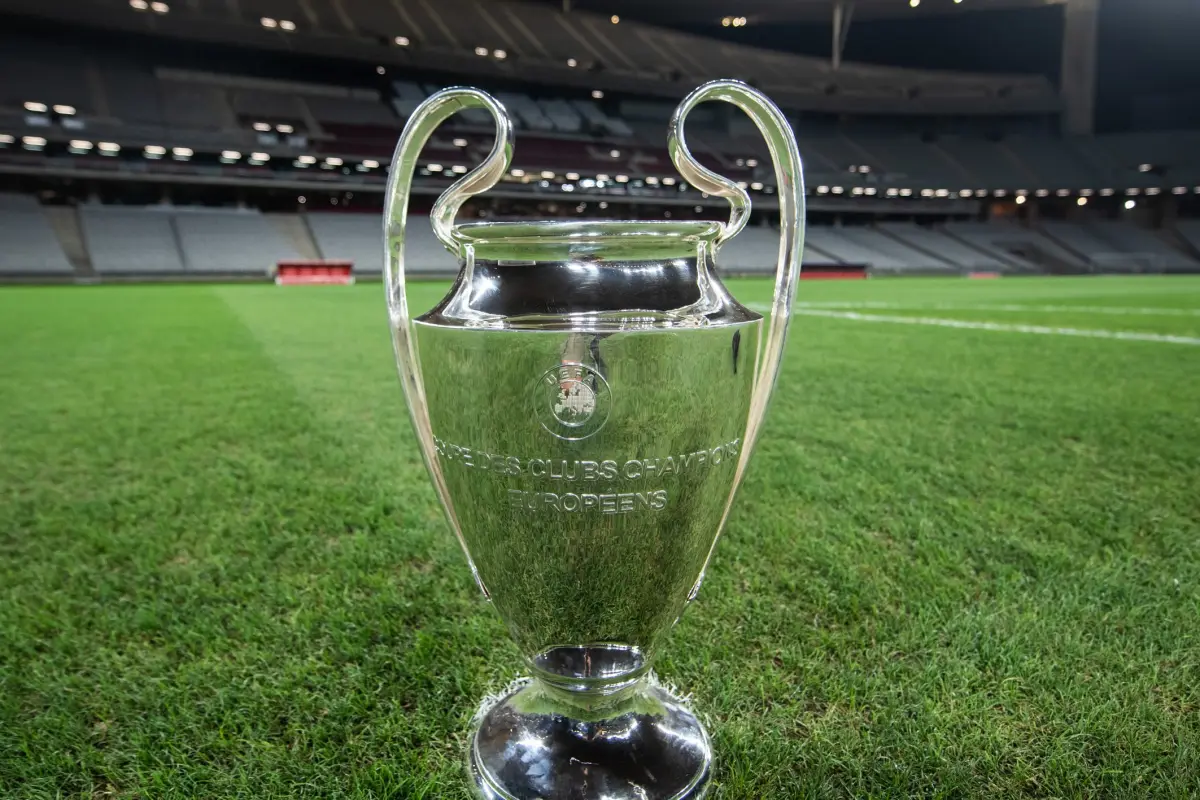 Trofeo de la UEFA Champions League - UEFA