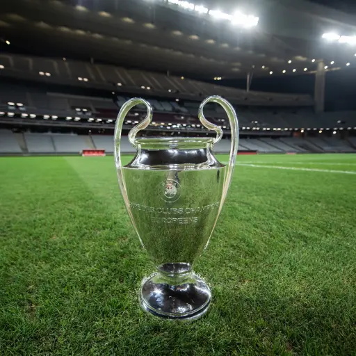Trofeo de la UEFA Champions League - UEFA