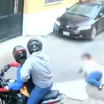 VIDEO: Motoladrones asaltan y agreden brutalmente a mujer en la Avenida Petapat