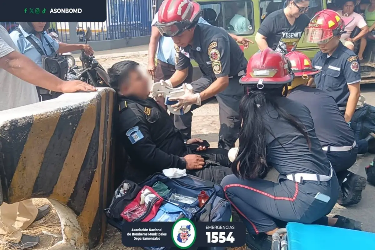 ., Bomberos Municipales Departamentales