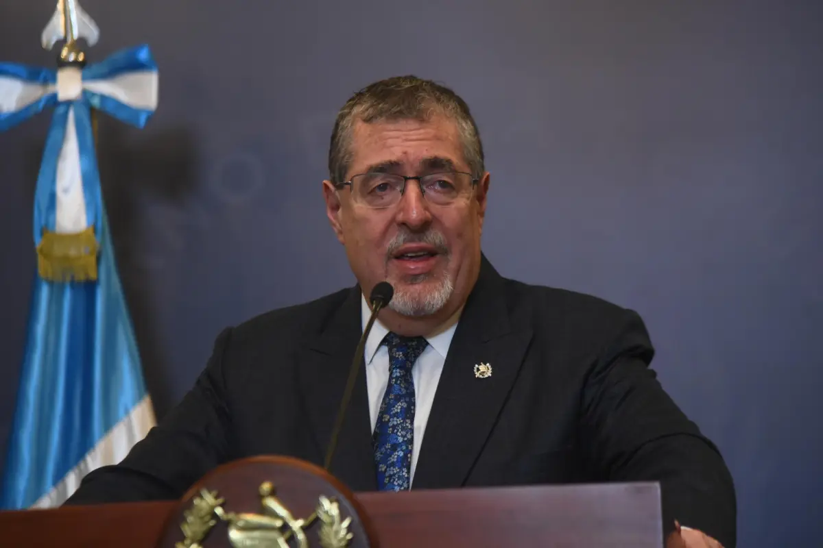 El presidente, Bernardo Arévalo se pronunción por la acción legal presentada contra la magistrada electa de la CC, Astrid Lemus., Foto Omar Solís