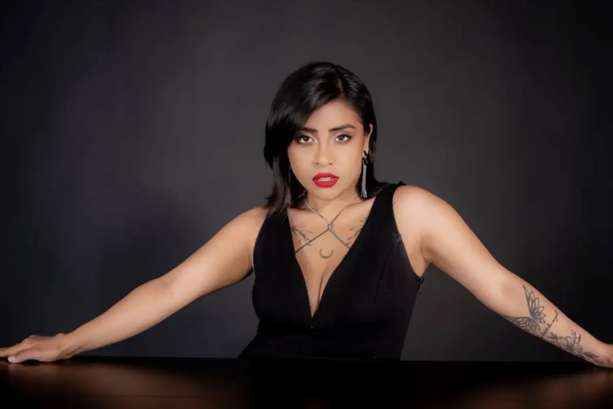 Paola Chuc, Paola Chuc