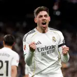 El Real Madrid golea al Elche y presiona al Barça en la cimat