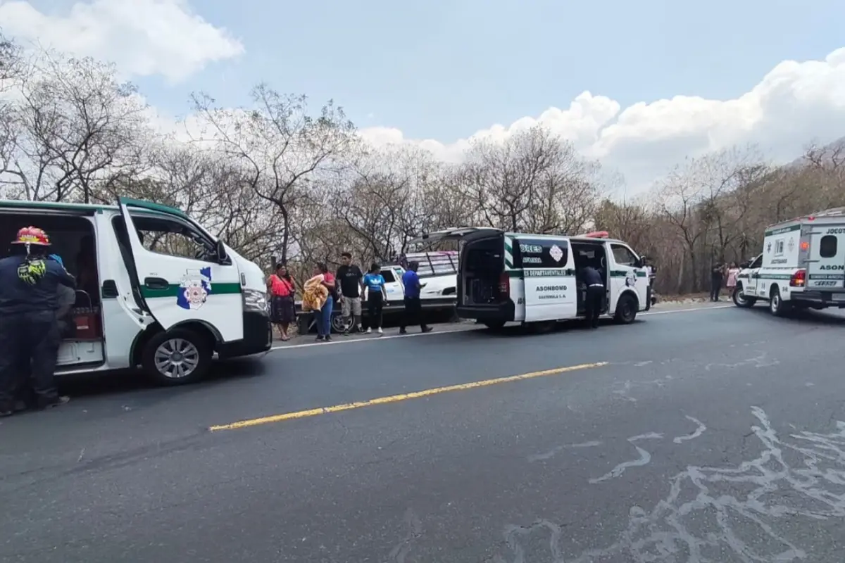 El accidente afectó a por lo menos 10 personas que tuvieron que ser hospitalizadas., Bomberos Municipales Departamentales.