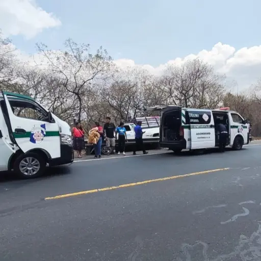 El accidente afectó a por lo menos 10 personas que tuvieron que ser hospitalizadas. ,Bomberos Municipales Departamentales. 