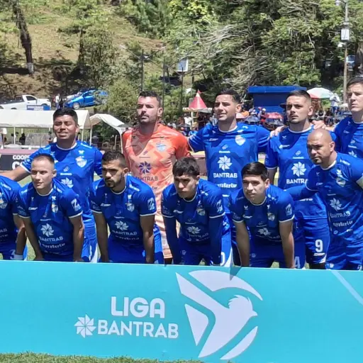 Once de Cobán Imperial ante Comunicaciones - Carlos Cu Col
