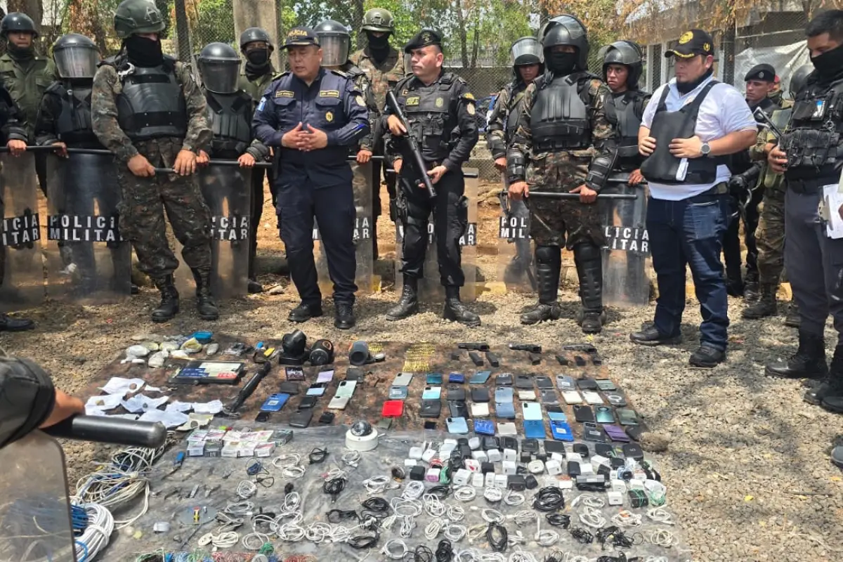 Los ilícitos fueron embalados para adherirlos a los distintos casos penales que se siguen contra los privados de libertad., PNC de Guatemala.