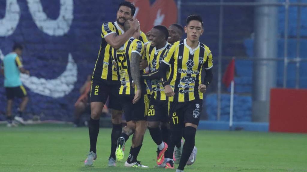 Clausura 2026: Municipal vs. Aurora  | Alex Meoño