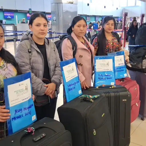49 guatemaltecos  viajaron por primera vez hacia la provincia de Huelva, España. ,Foto Ministerio de Trabajo