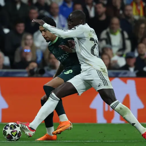 Ferland Mendy jugando un duelo esta semana ante Manchester City por la Champions League 