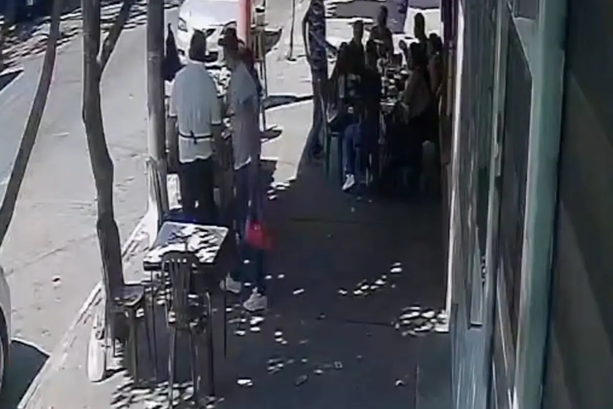 Asalto en negocio de la zona 3., Captura de pantalla video de X.