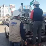 Personal de la Diaco y otras instituciones verifican despacho de combustible en una gasolinera en zona 10 capitalina. ,Oscar Grijalva/EU