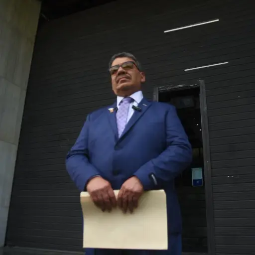 El abogado Elvio López presentó una acción en la Corte de Constitucionalidad contra la reelección de la magistrada Dina Ochoa.  ,Omar Solís/Emisoras Unidas